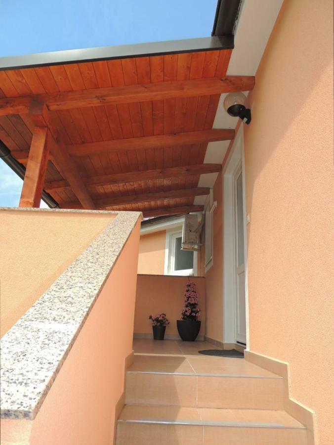 Apartment Cindy 로브란 외부 사진